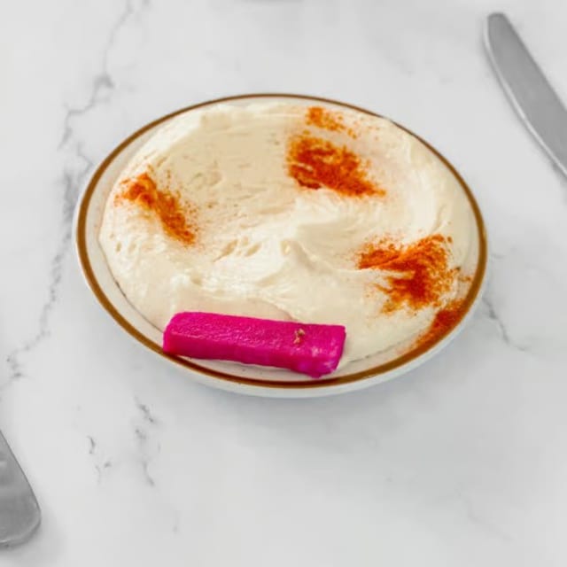 4 oz Hummus.