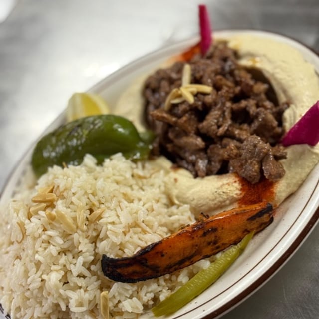 Hummus with Lamb.